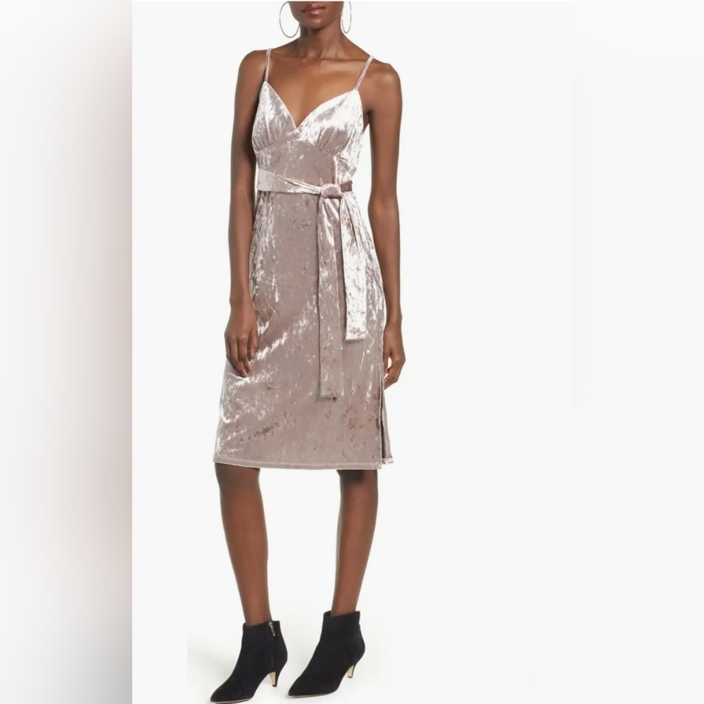 BAND OF GYPSIES SILVER CRUSHED VELVET SPAGHETTI STRAP DRESS M